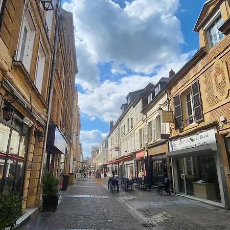 شقة R&b Avec Terrasse -5 Mins Gare - Rue Calme Dans Centre Charleville-Mézières