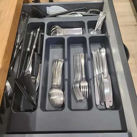 Suite R&B Avec Terrasse -5 Mins Gare - Rue Calme Dans Centre Ville Charleville-Mézières