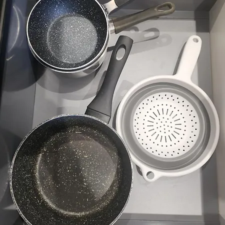 Suite R&B Avec Terrasse -5 Mins Gare - Rue Calme Dans Centre Ville