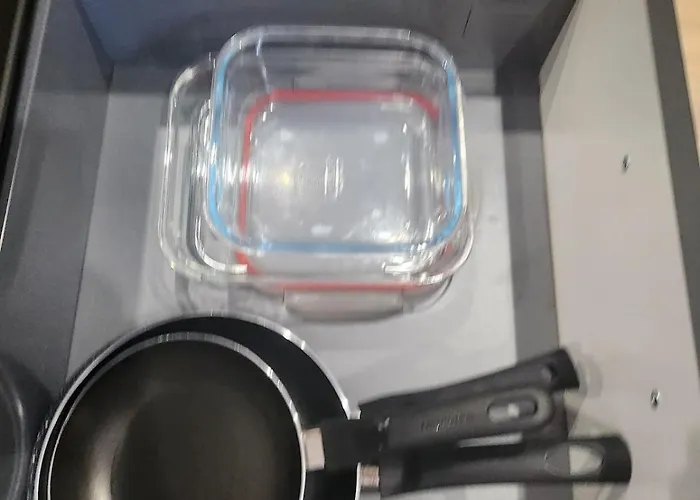 R&b Avec Terrasse -5 Mins Gare - Rue Calme Dans Centre * Charleville-Mézières