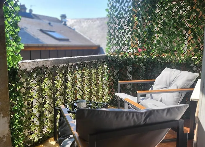 Appartement R&b Avec Terrasse -5 Mins Gare - Rue Calme Dans Centre *