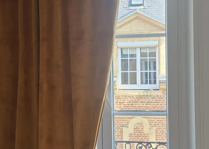 Appartement R&b Avec Terrasse -5 Mins Gare - Rue Calme Dans Centre *