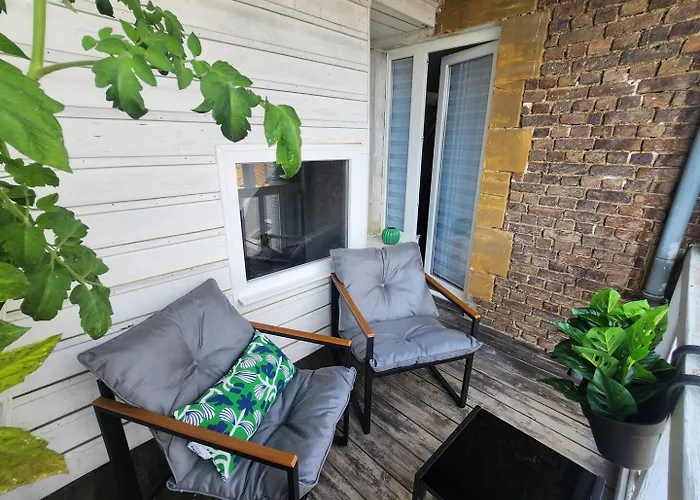 Appartement R&b Avec Terrasse -5 Mins Gare - Rue Calme Dans Centre